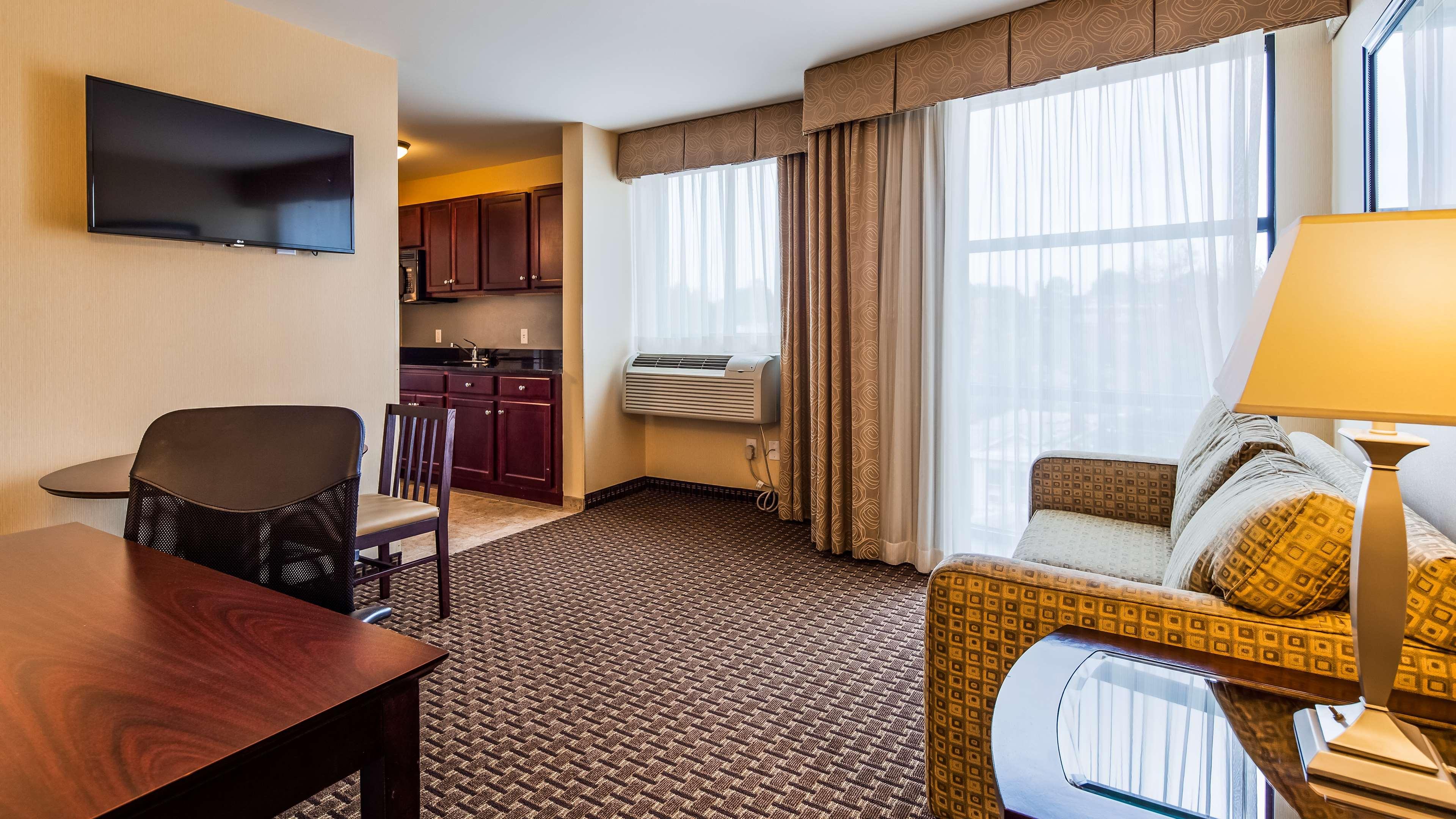 Best Western Plus Philadelphia Airport South - At Widener University Chester Ngoại thất bức ảnh